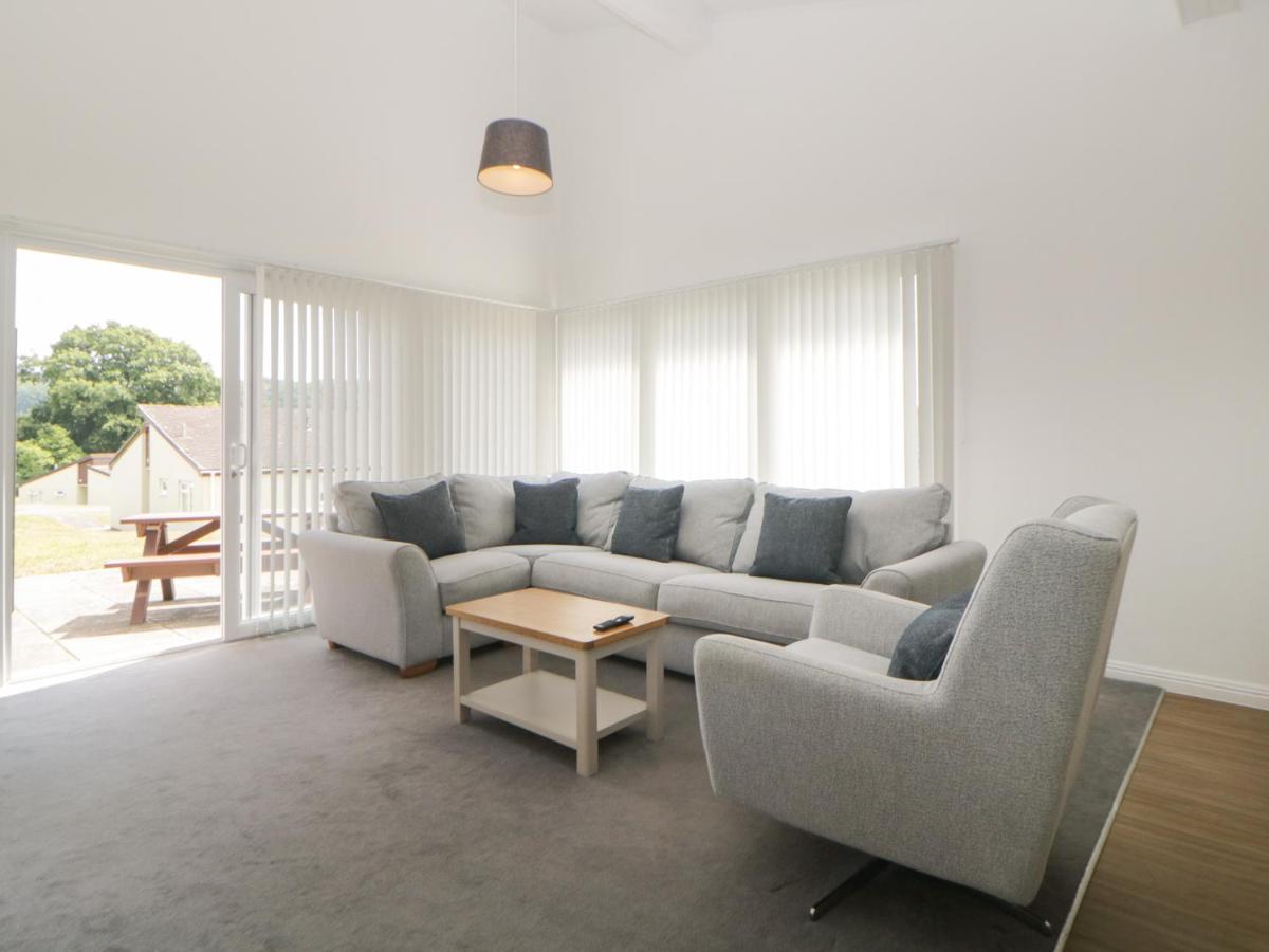 Harcombe House Bungalow 8 Нютън Абът Екстериор снимка